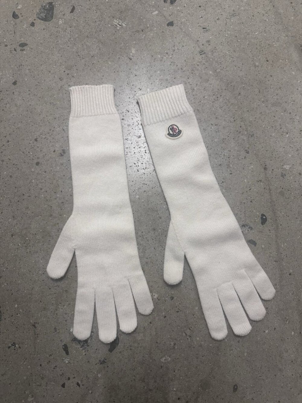 Moncler Wool Gloves in White